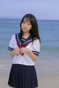 军舰上的女兵